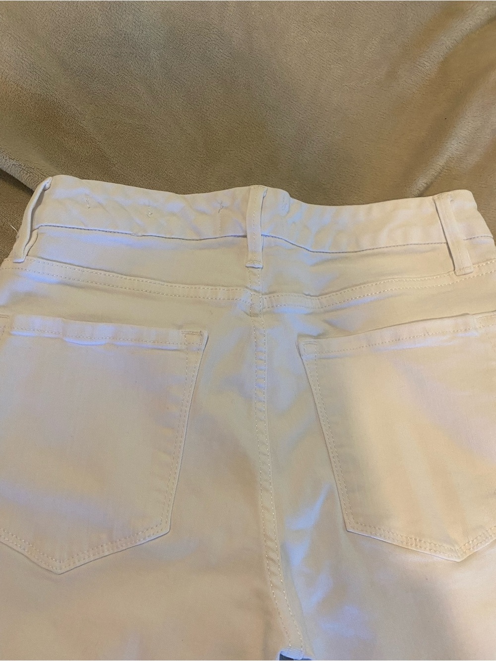 Frame Denim cropped White High-Rise Flare Jeans - Picture 5 of 8